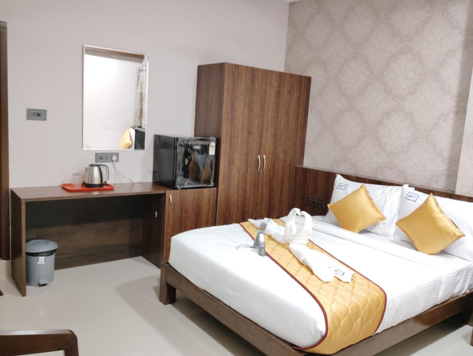 Rkh Palace Hotel